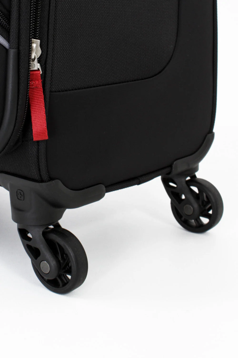 SWISSGEAR 6320 2-Piece Spinner Set - Image 3