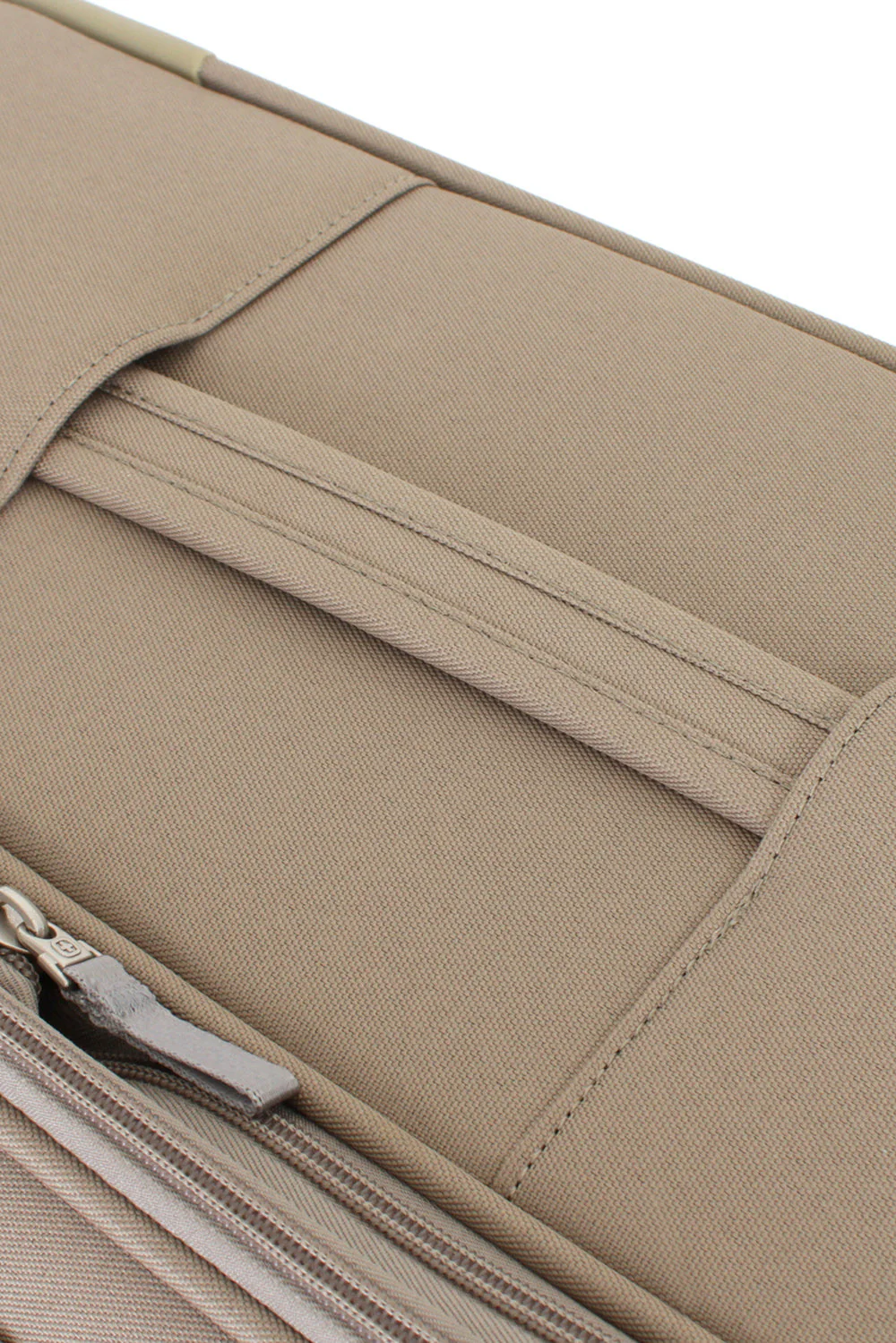 SWISSGEAR 7353 Carry-On Spinner - Image 4