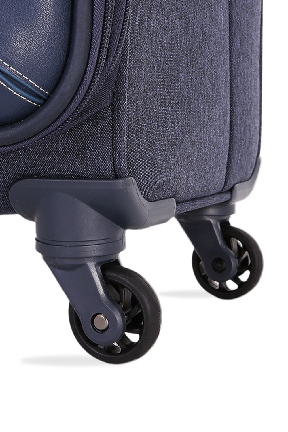 SWISSGEAR 7660 2-Piece Spinner Set - Image 3