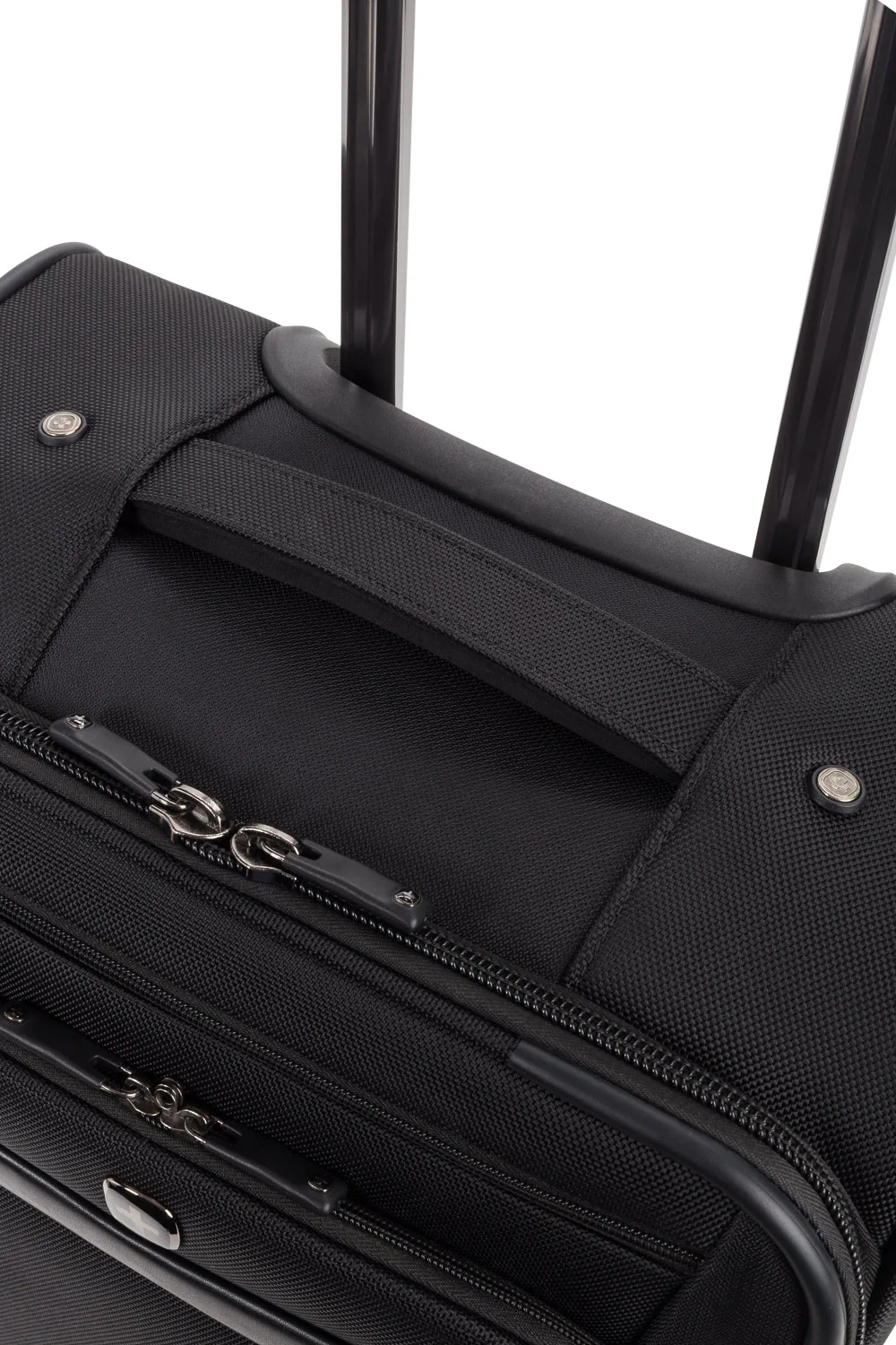 SWISSGEAR 7811 Carry-On Spinner - Image 9