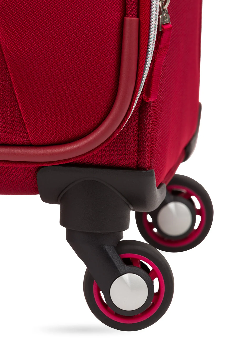 SWISSGEAR 7900 Medium Checked Spinner - Image 9