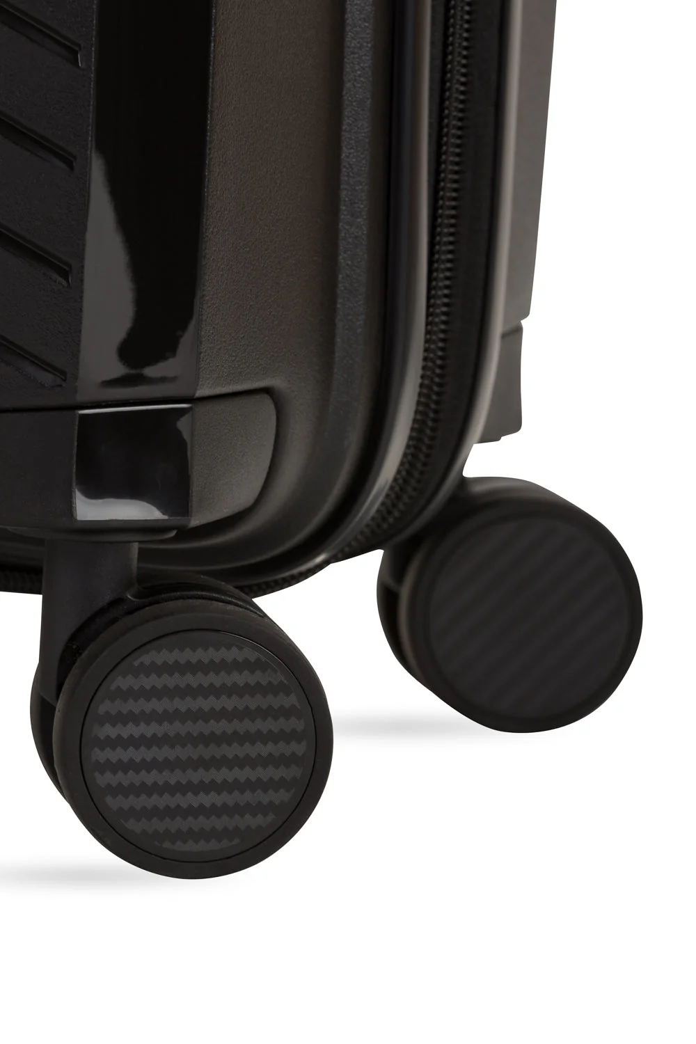 SWISSGEAR 8836 Medium Checked Spinner - Image 9