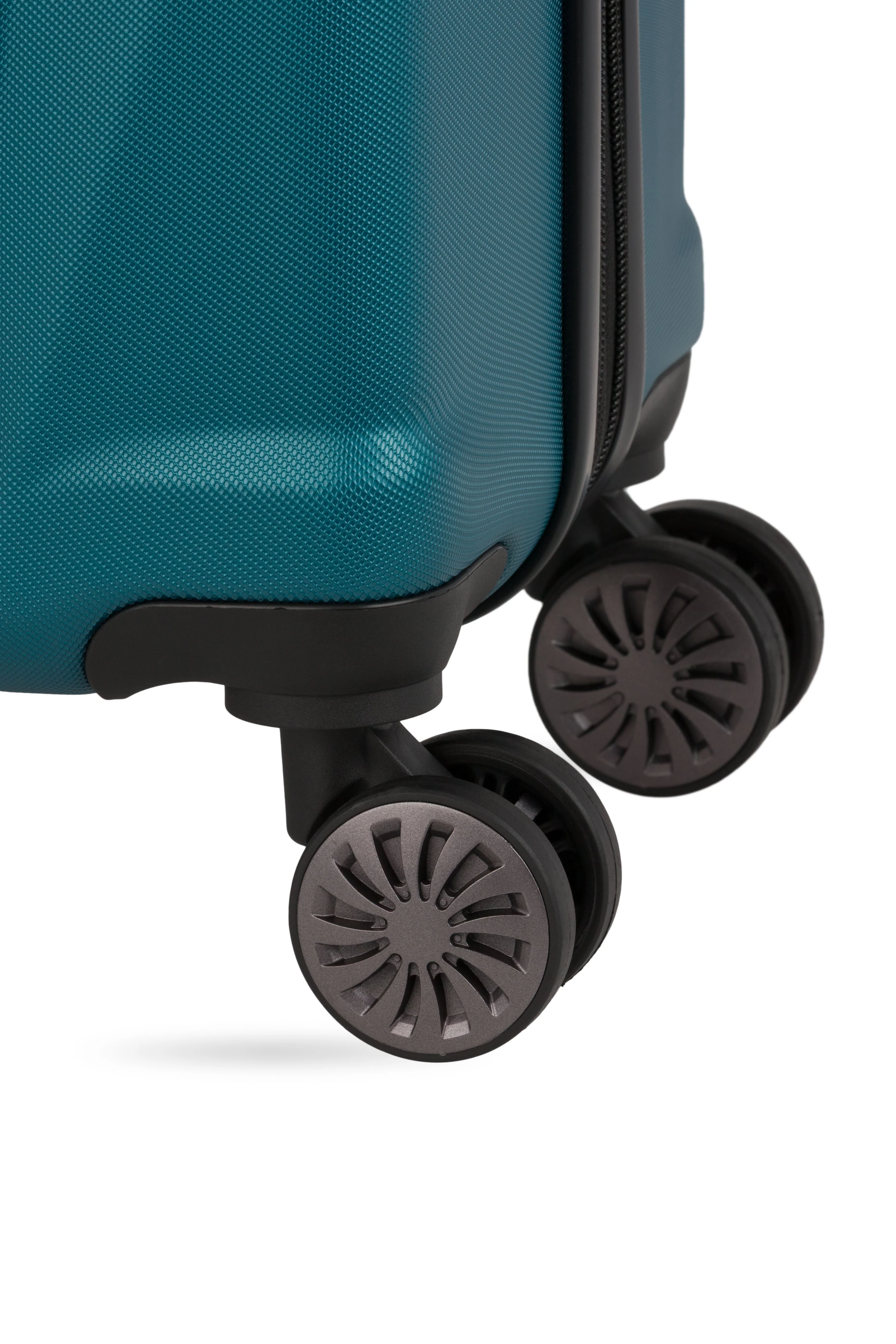 SWISSGEAR Cascade Carry-On Spinner - Image 96
