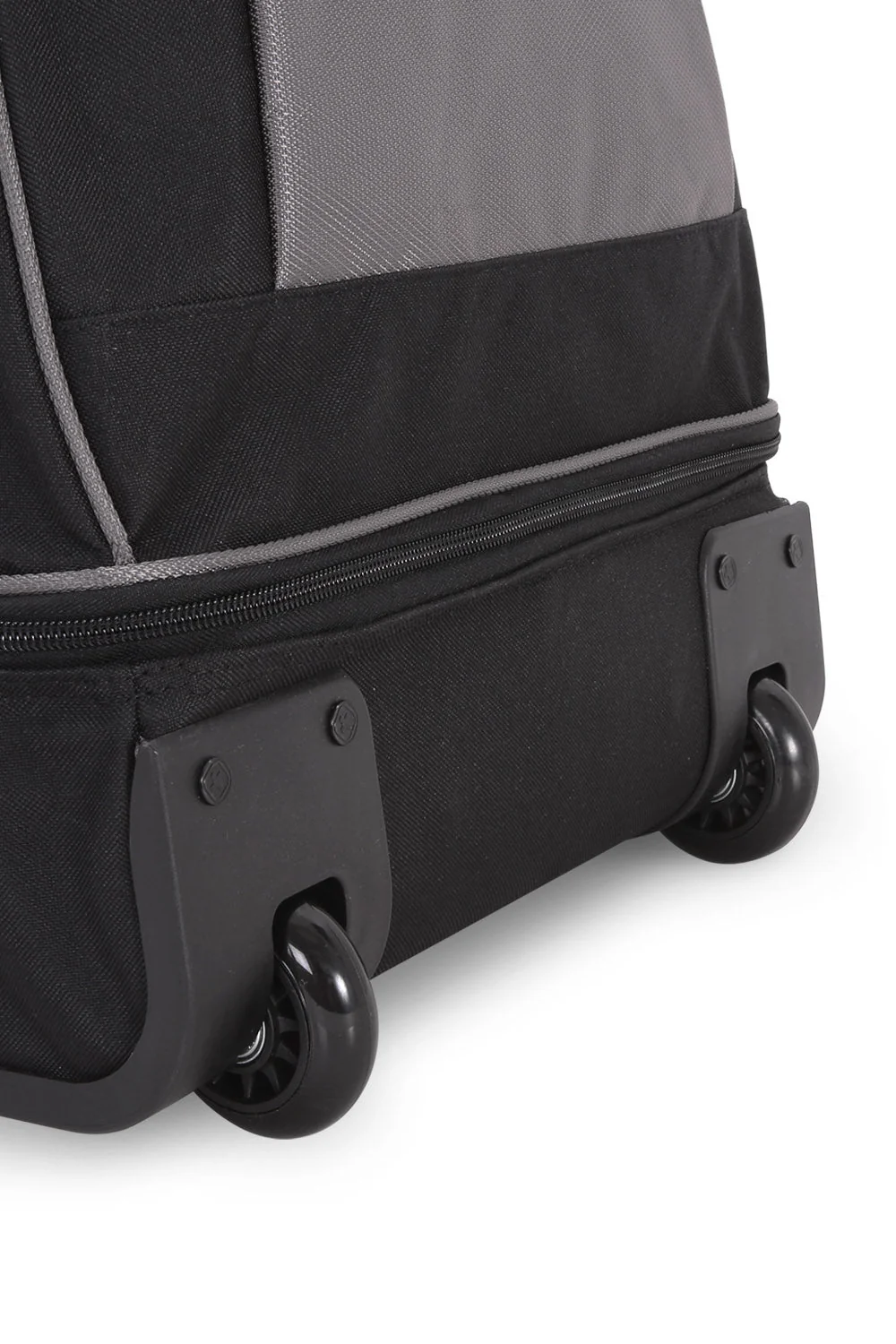 SWISSGEAR Drop Bottom 30" Duffel Roller - Image 4