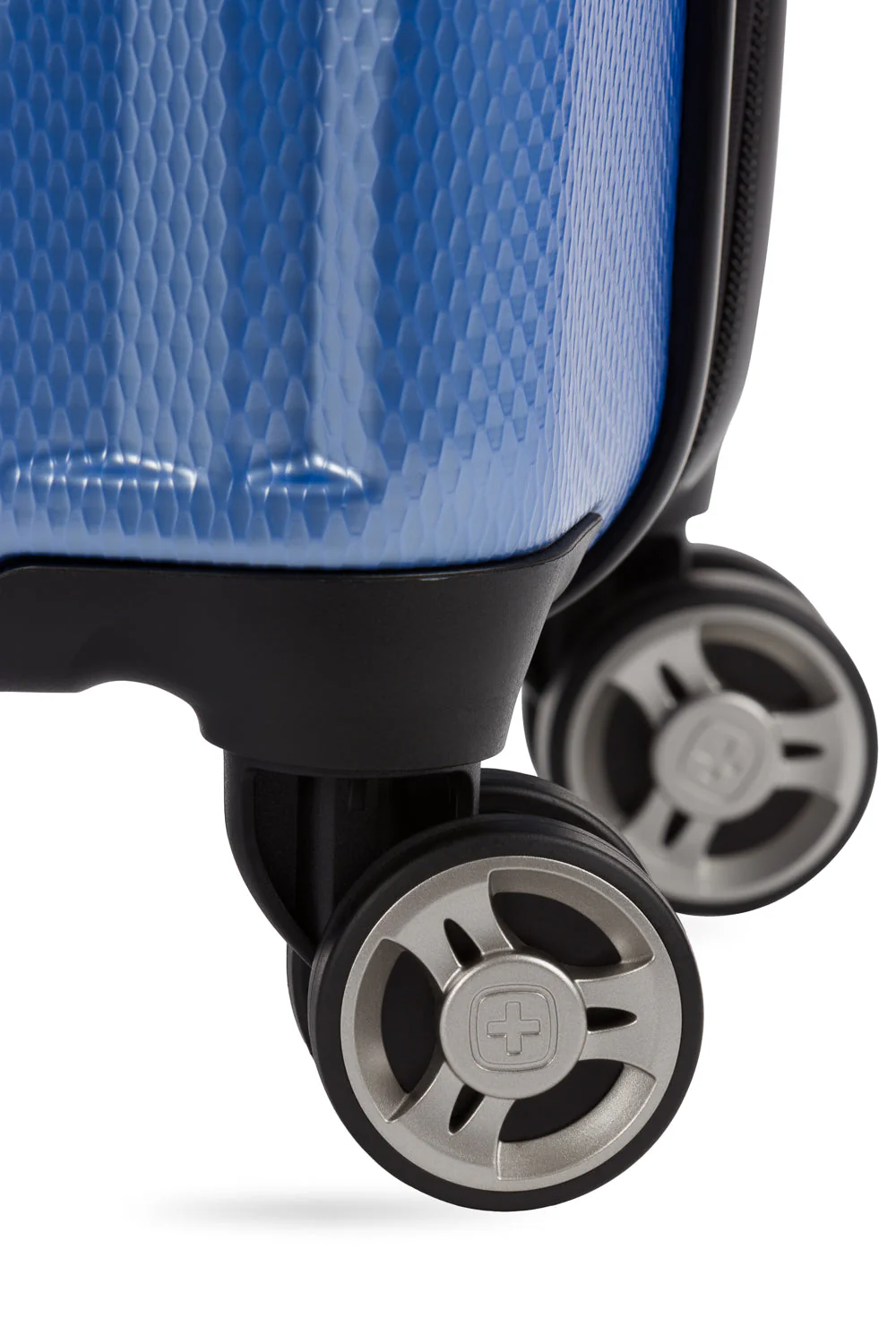 SWISSGEAR Energie Carry-On Spinner - Image 149