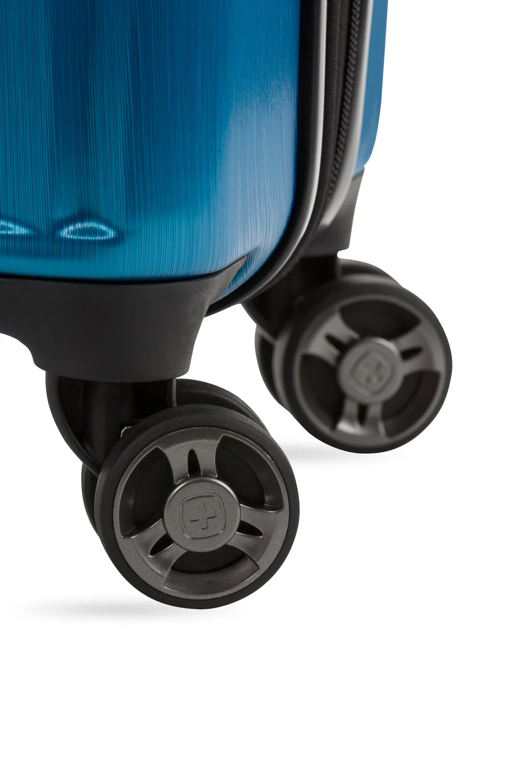 SWISSGEAR Energie Carry-On Spinner - Image 76