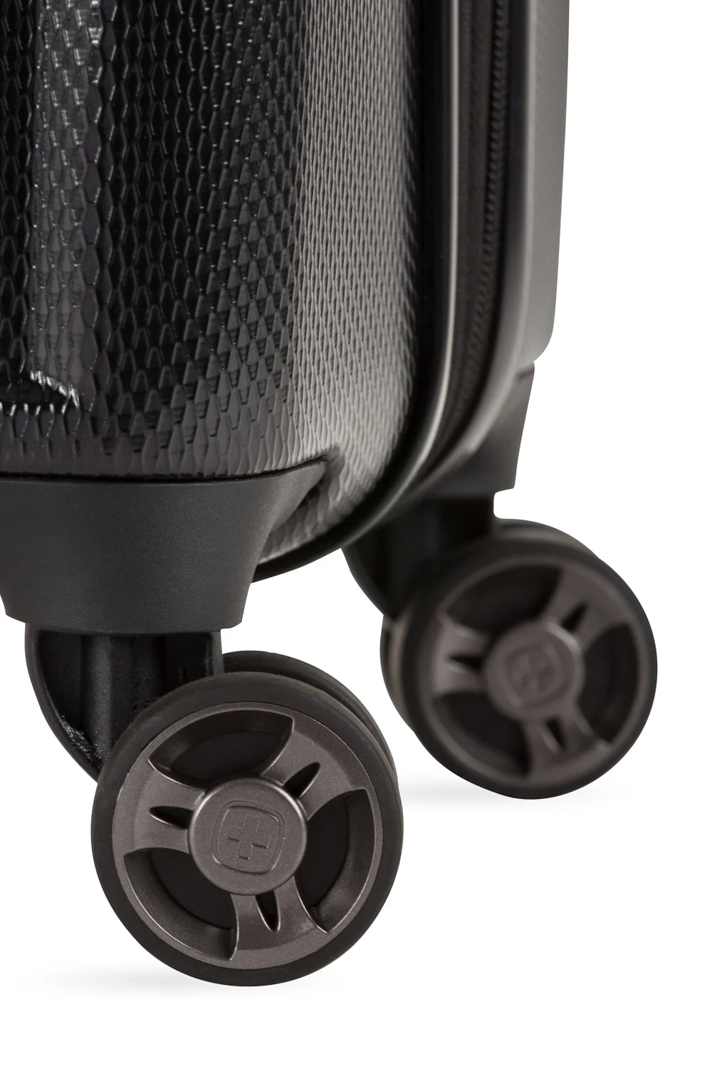 SWISSGEAR Energie Medium Checked Spinner - Image 10