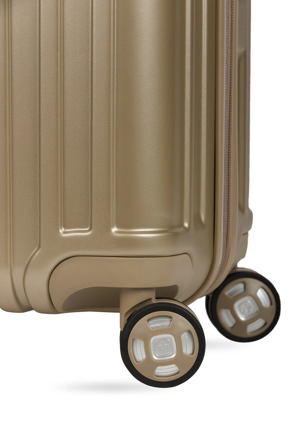SWISSGEAR Ridge Large Checked Spinner - Image 45