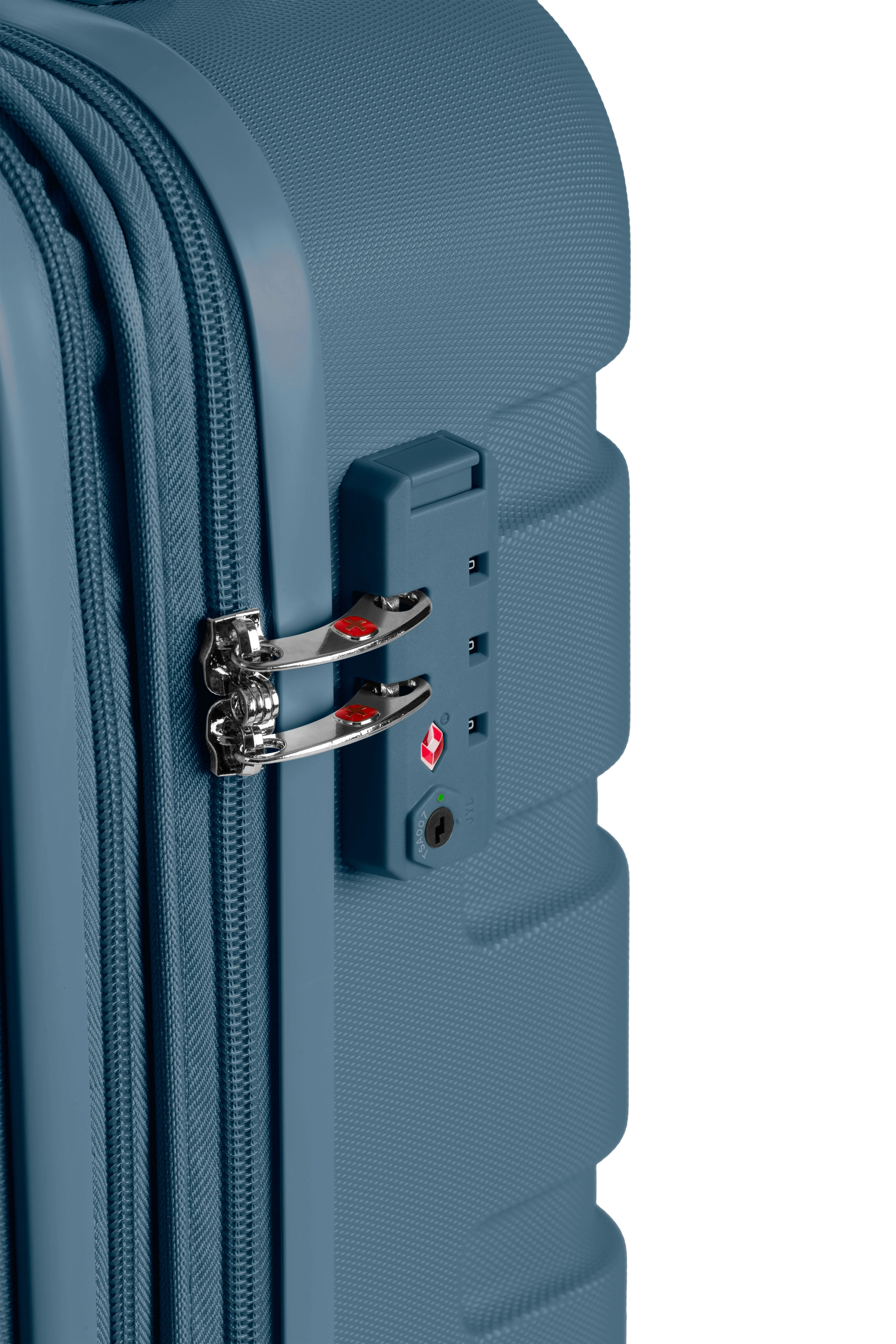 SWISSGEAR Signature Carry-On Spinner - Image 131