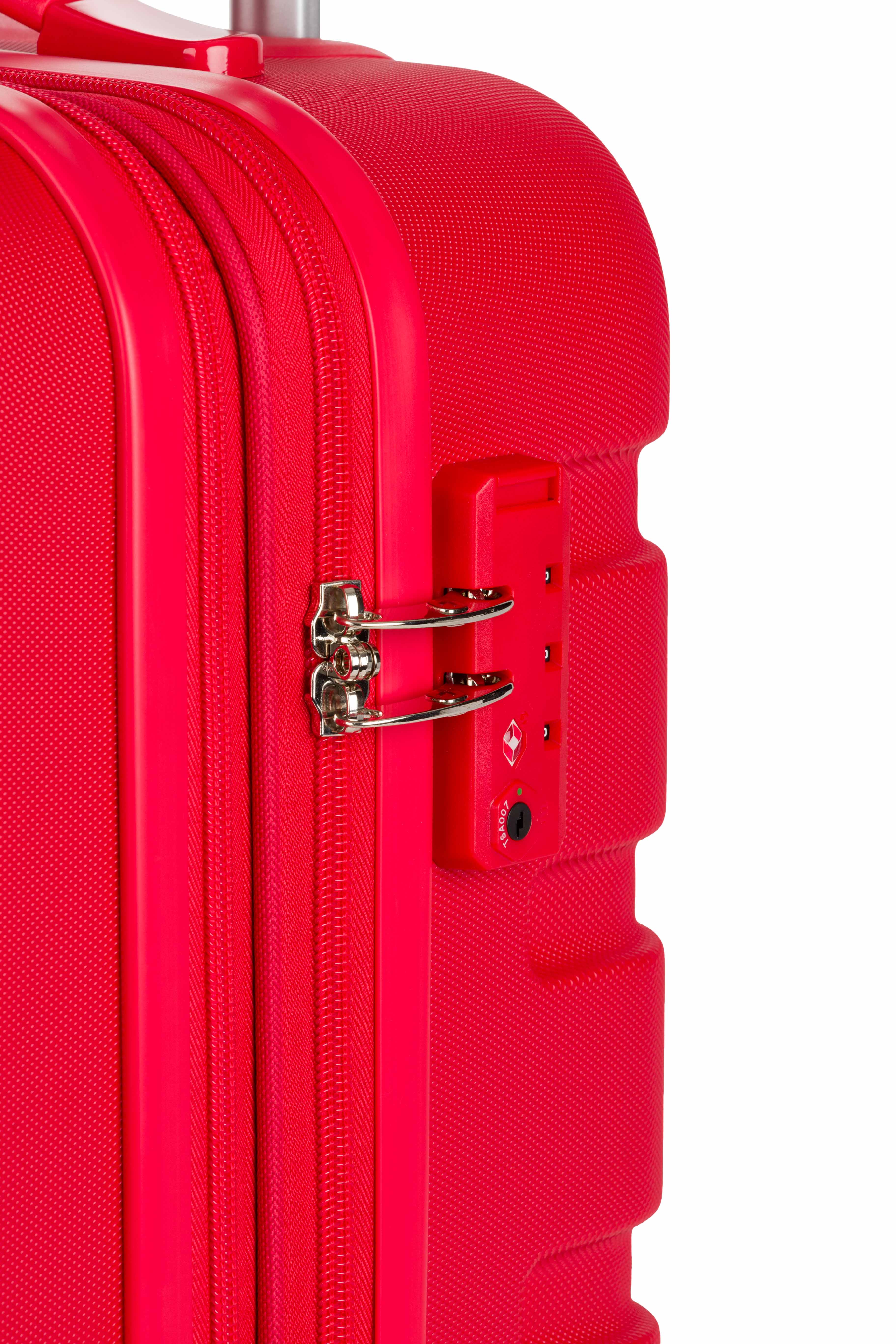 SWISSGEAR Signature Carry-On Spinner - Image 196