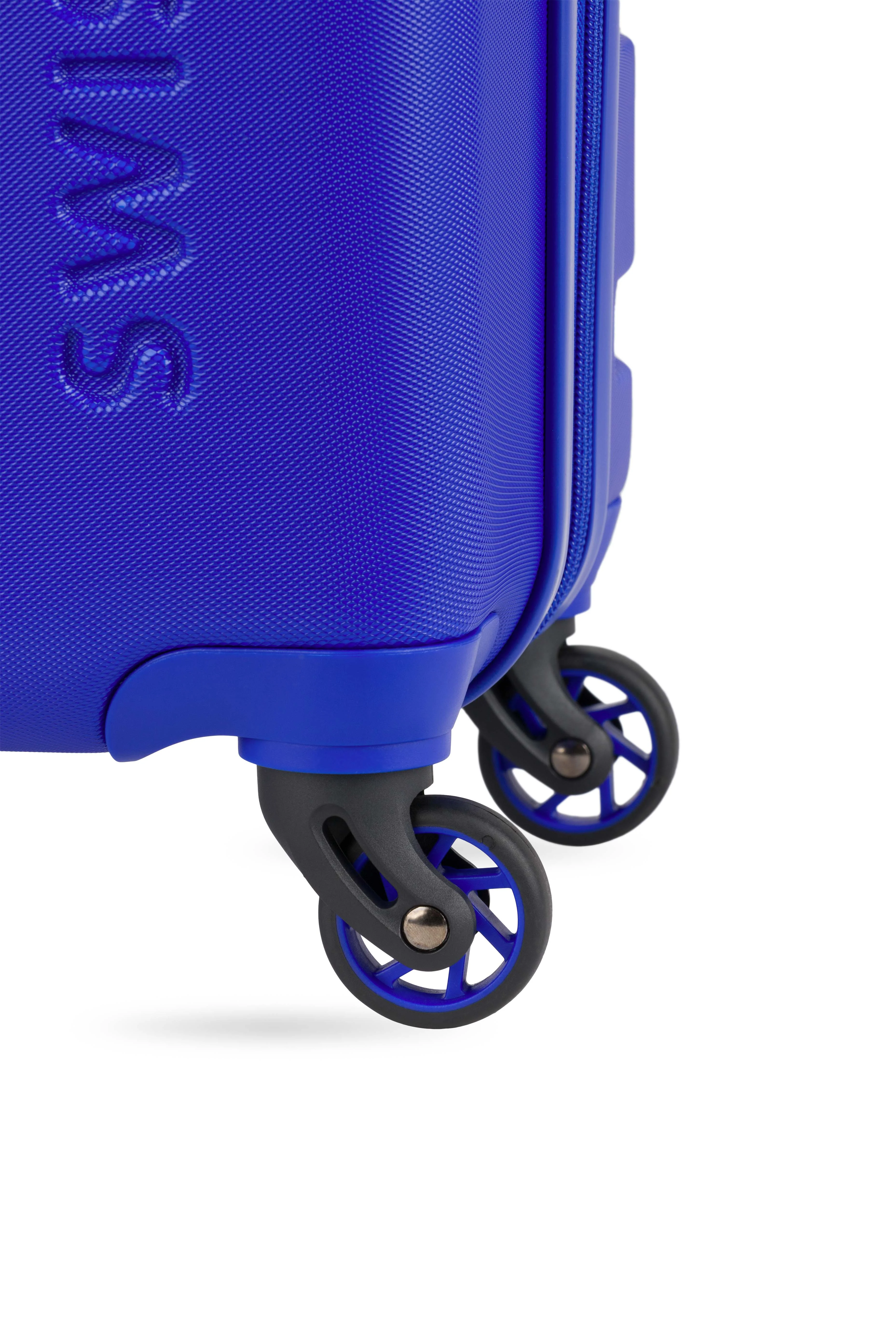 SWISSGEAR Signature Carry-On Spinner - Image 45