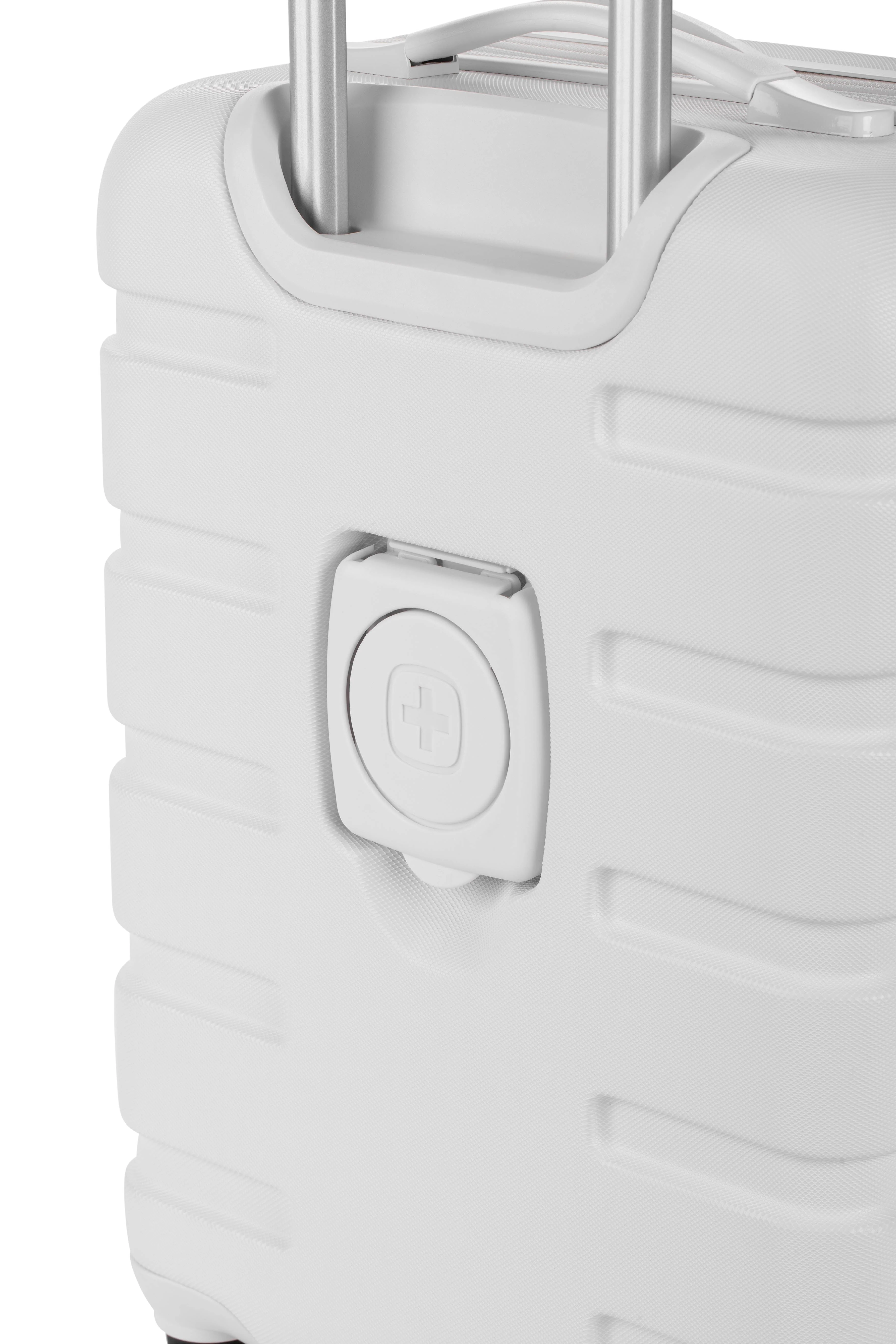 SWISSGEAR Signature Carry-On Spinner - Image 9
