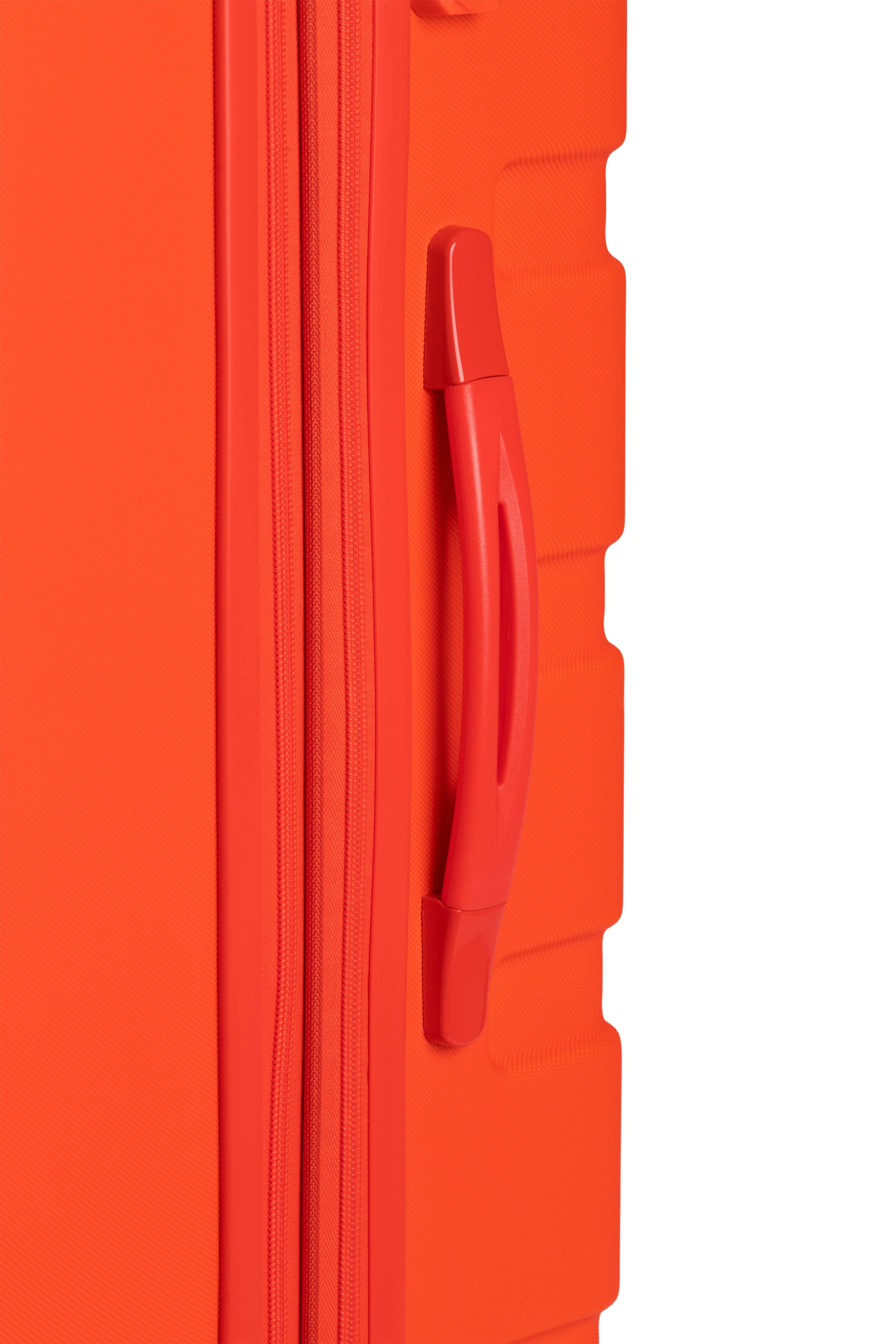 SWISSGEAR Signature Large Checked Spinner - Image 139