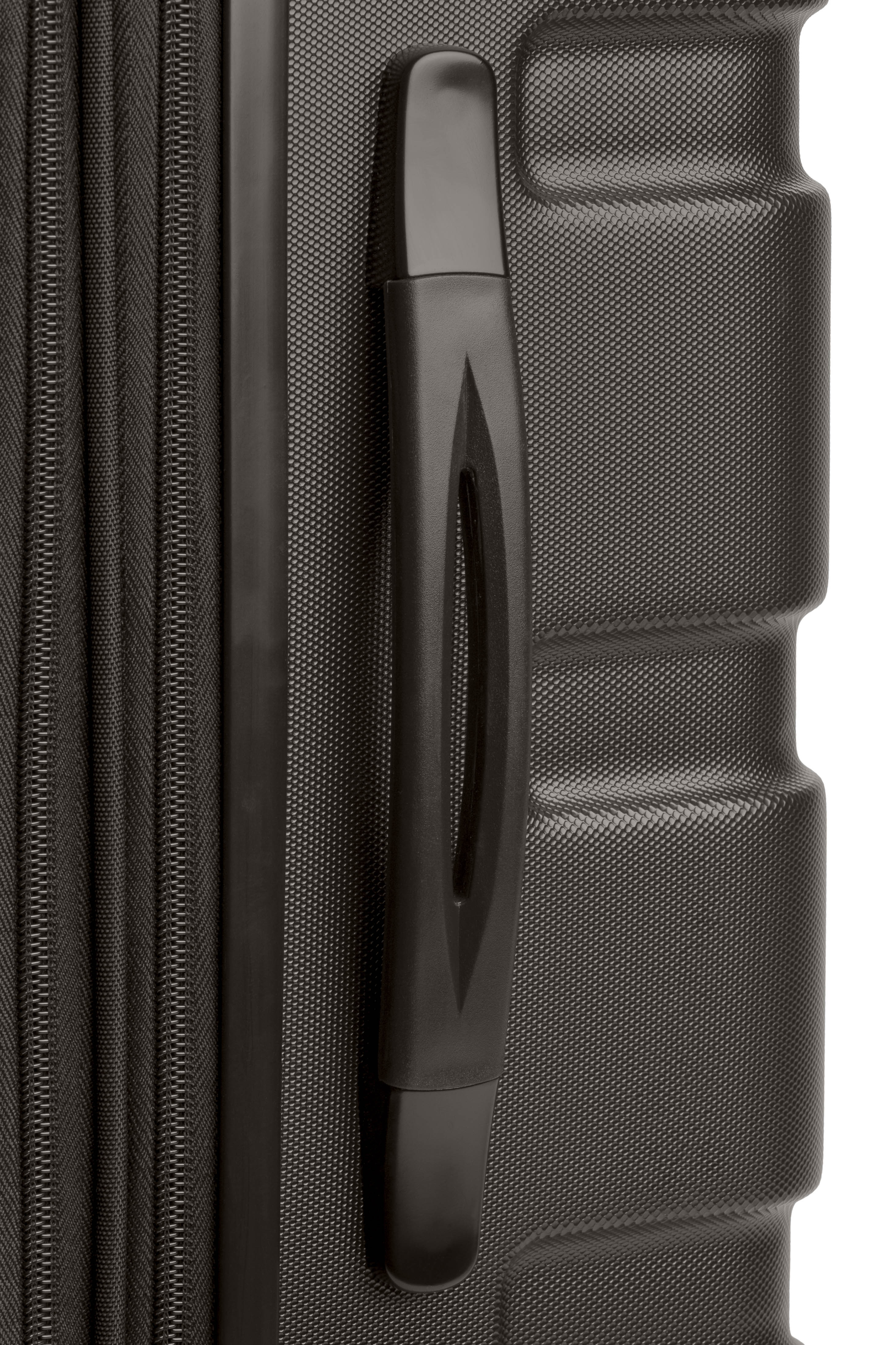 SWISSGEAR Signature Large Checked Spinner - Image 33