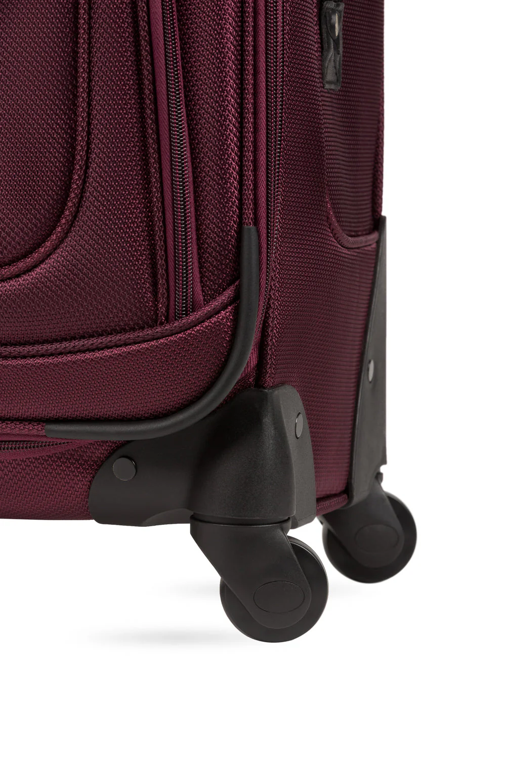SWISSGEAR Sion Medium Checked Spinner - Image 20