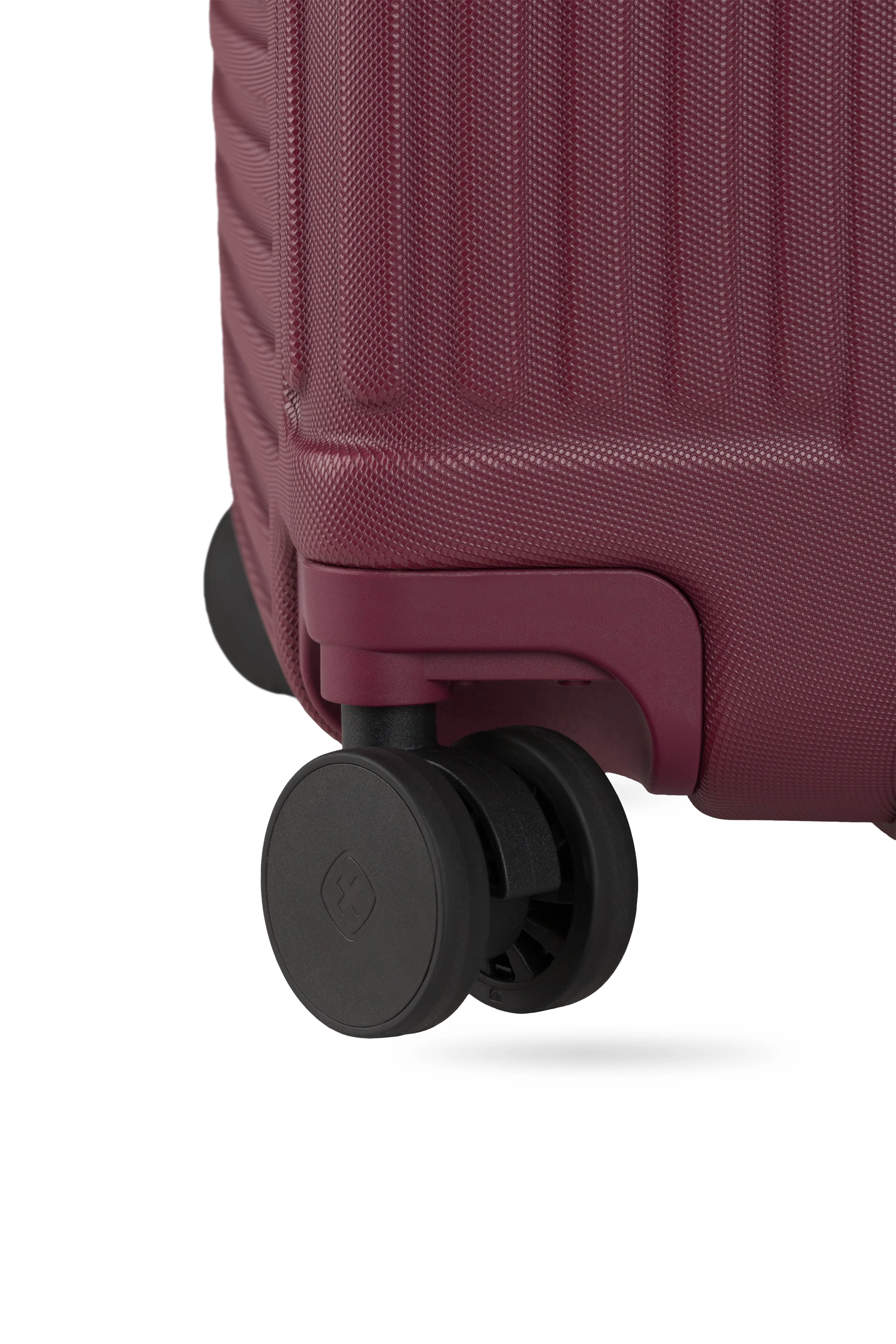 SWISSGEAR Summit Reserve Large Checked Spinner - Image 63